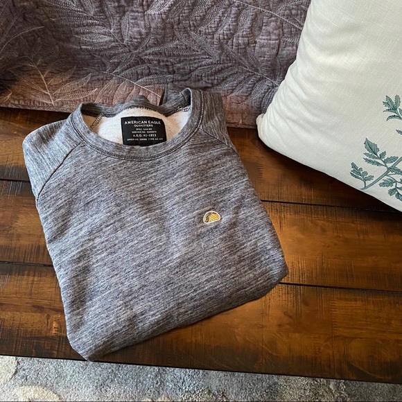 American Eagle Taco Crewneck - Picture 1 of 6